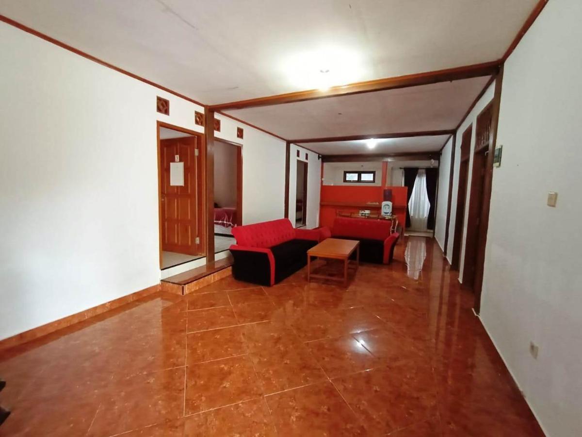 Hotel Aquarius Orange Puncak Exterior foto
