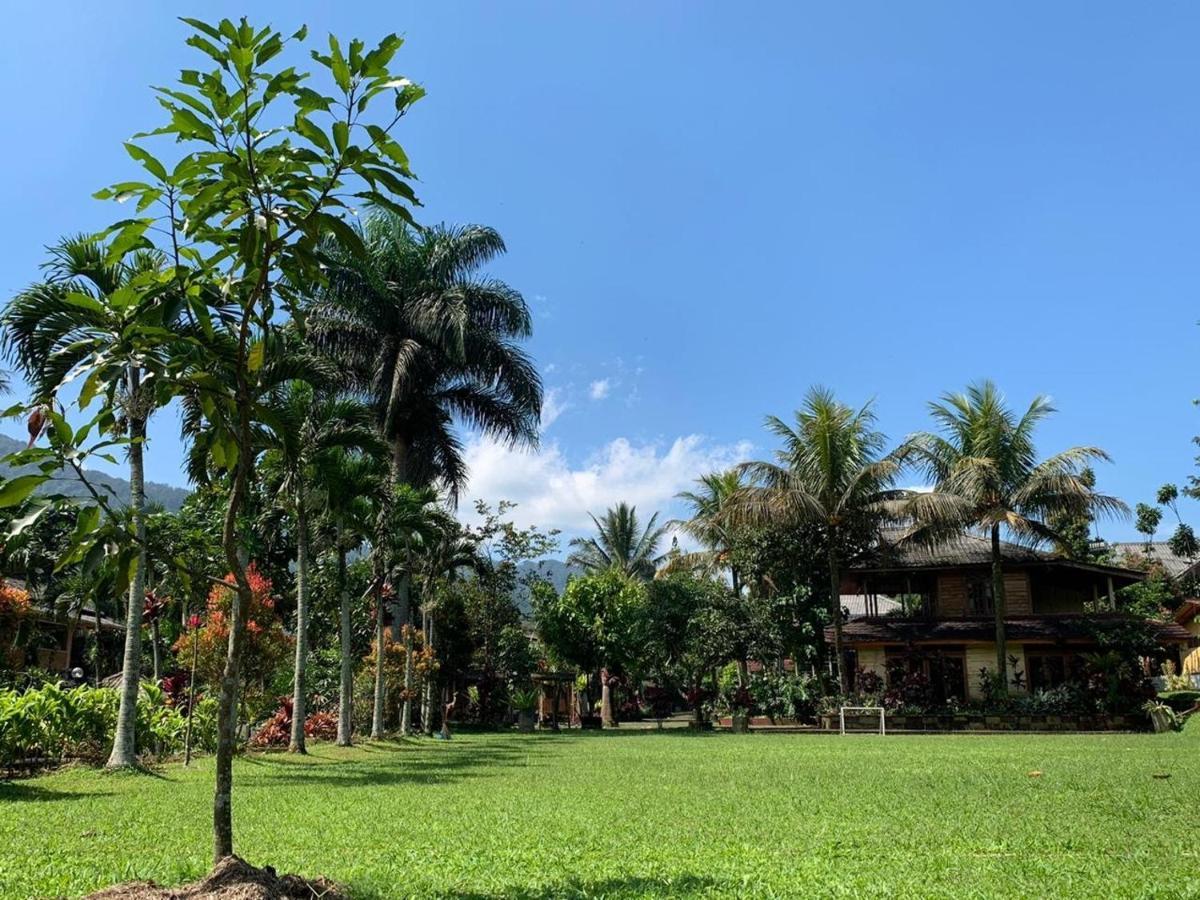 Hotel Aquarius Orange Puncak Exterior foto
