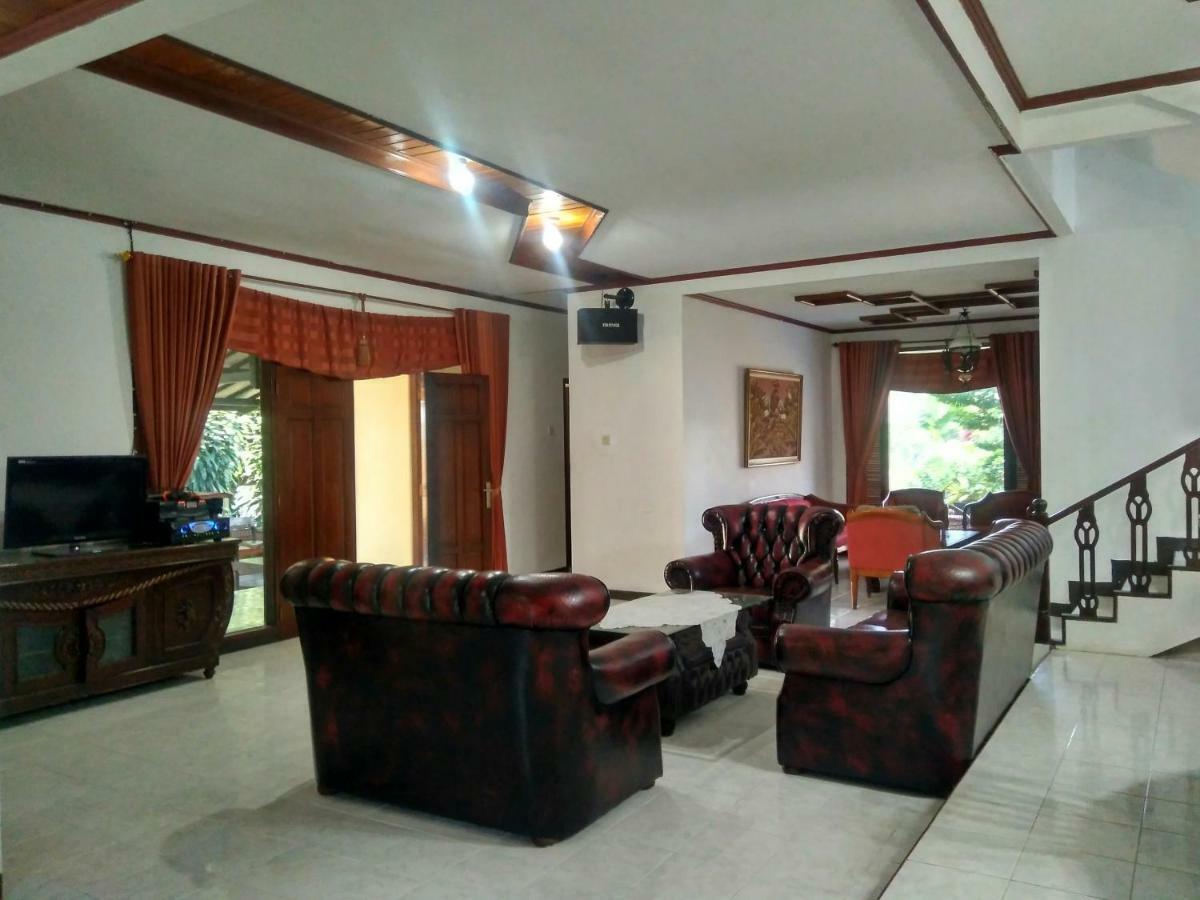 Hotel Aquarius Orange Puncak Exterior foto